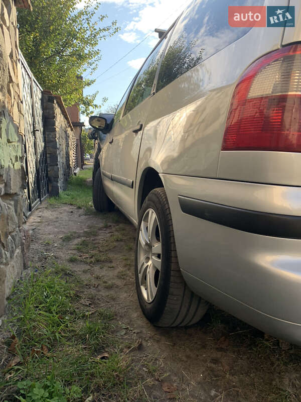 Мінівен Ford Galaxy 2000 в Львові
