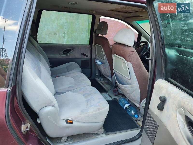 Мінівен Ford Galaxy 1996 в Охтирці