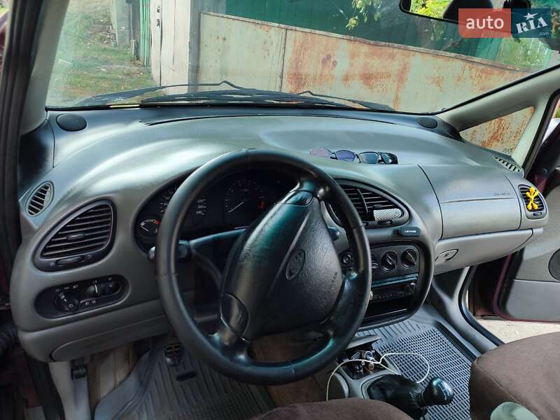 Мінівен Ford Galaxy 1996 в Охтирці