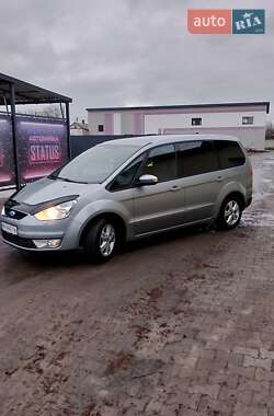 Минивэн Ford Galaxy 2010 в 