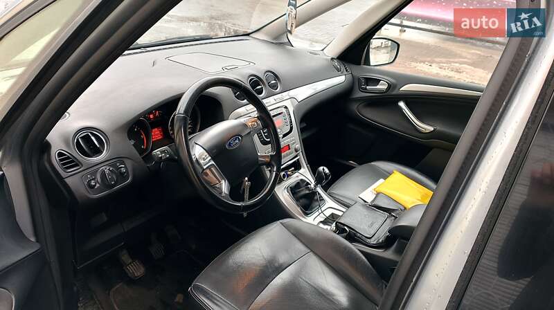 Минивэн Ford Galaxy 2010 в Ровно