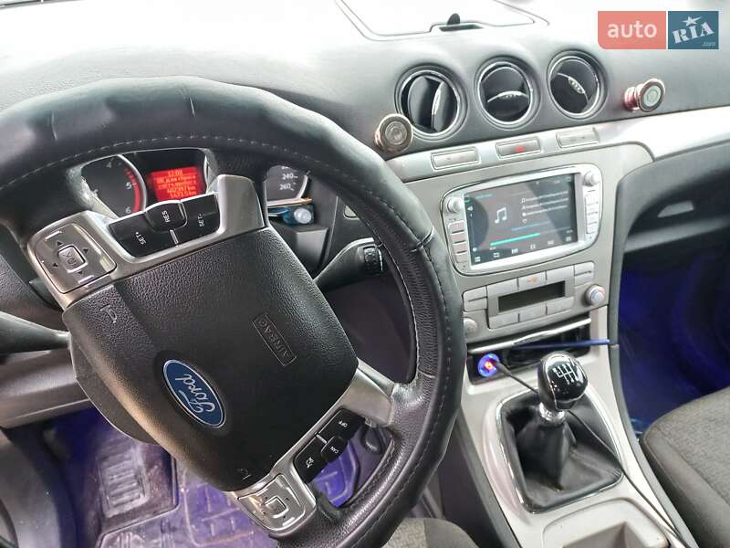 Минивэн Ford Galaxy 2008 в Малине