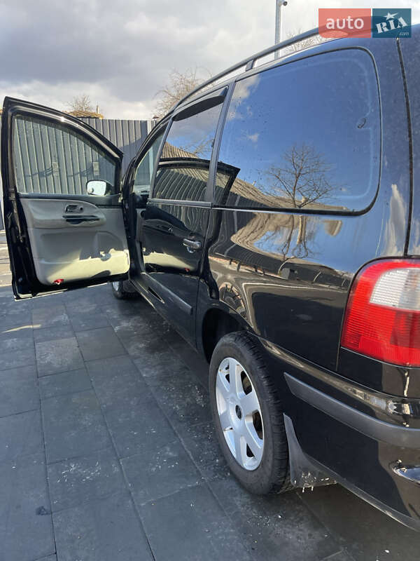 Минивэн Ford Galaxy 2003 в Самборе