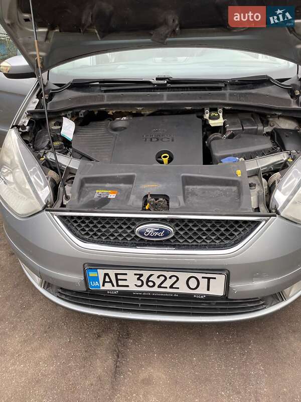 Минивэн Ford Galaxy 2006 в Покрове