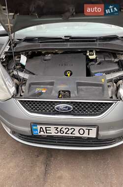 Минивэн Ford Galaxy 2006 в 