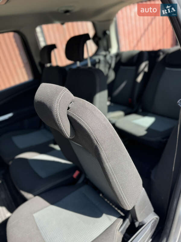 Минивэн Ford Galaxy 2010 в Каменец-Подольском