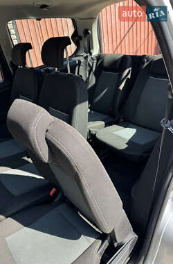 Минивэн Ford Galaxy 2010 в 
