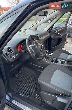 Минивэн Ford Galaxy 2012 в 