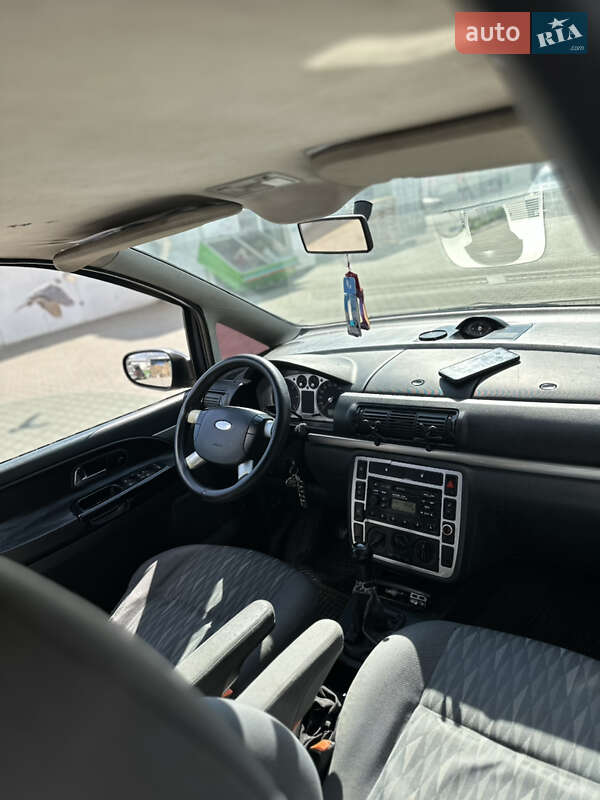 Минивэн Ford Galaxy 2000 в Чопе