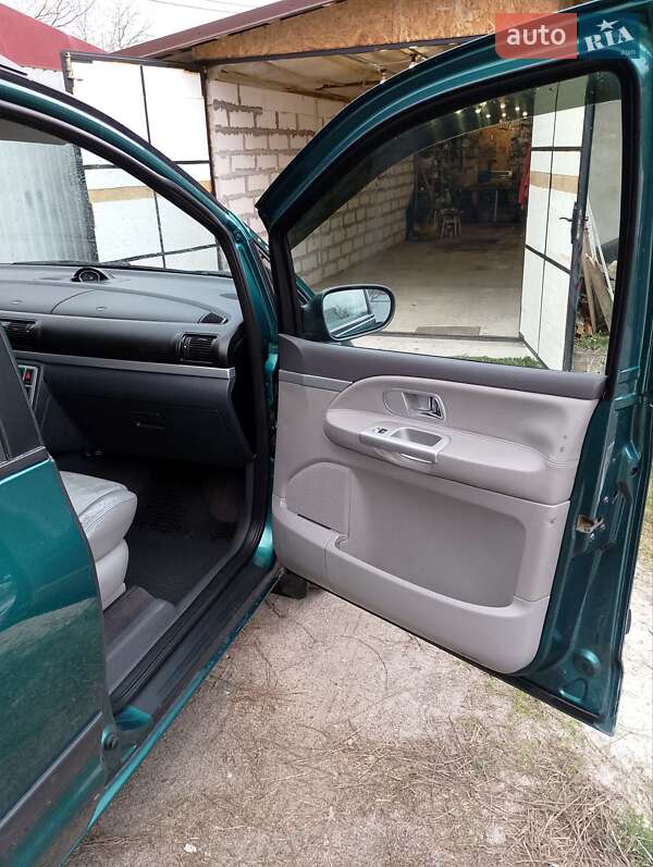 Минивэн Ford Galaxy 2001 в Киеве