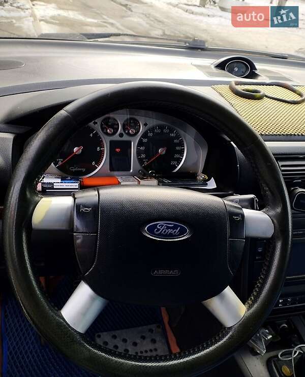 Минивэн Ford Galaxy 2004 в Краснограде