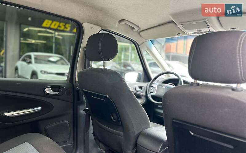 Минивэн Ford Galaxy 2011 в Черновцах