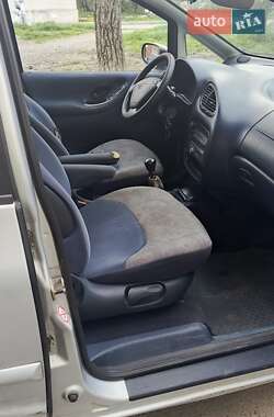Минивэн Ford Galaxy 2000 в 