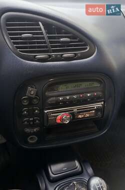 Минивэн Ford Galaxy 2000 в 