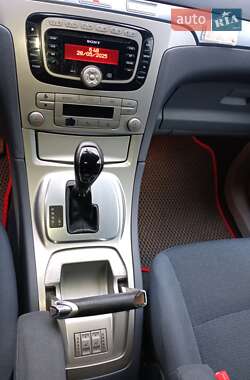 Минивэн Ford Galaxy 2007 в 