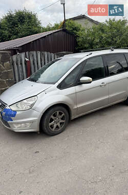 Минивэн Ford Galaxy 2011 в 