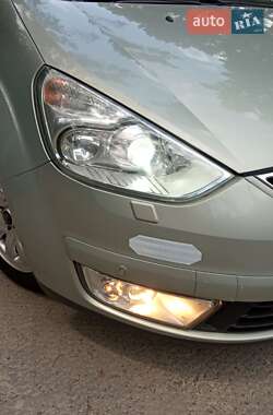 Минивэн Ford Galaxy 2008 в 