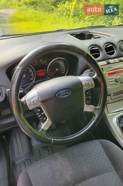 Минивэн Ford Galaxy 2007 в 