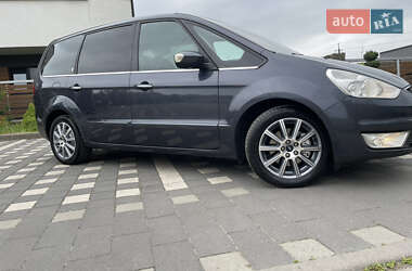 Минивэн Ford Galaxy 2010 в 