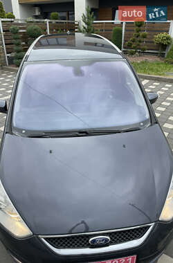 Минивэн Ford Galaxy 2010 в 