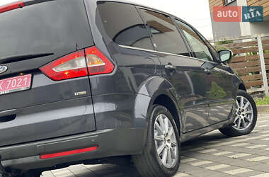 Минивэн Ford Galaxy 2010 в 