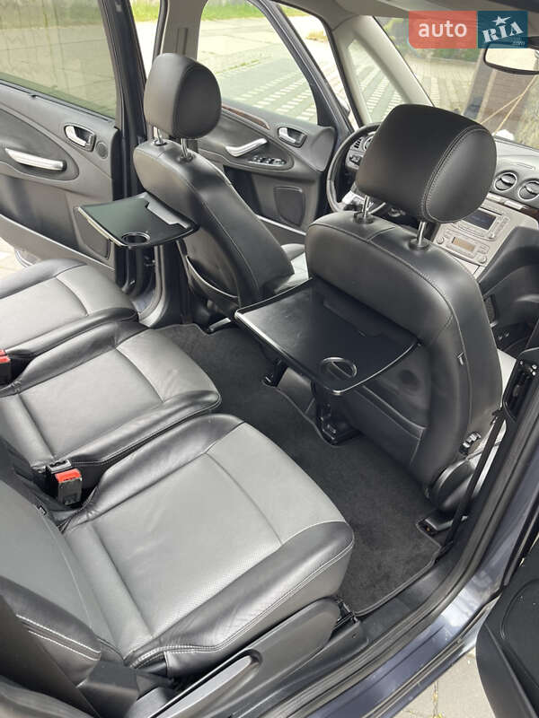 Минивэн Ford Galaxy 2010 в Стрые