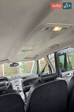 Минивэн Ford Galaxy 2010 в 
