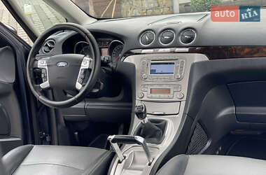 Минивэн Ford Galaxy 2010 в 