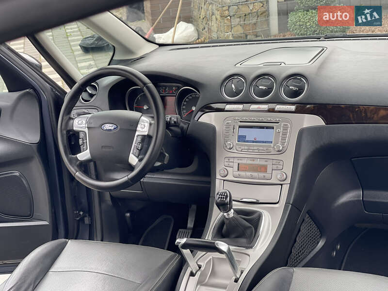 Минивэн Ford Galaxy 2010 в Стрые
