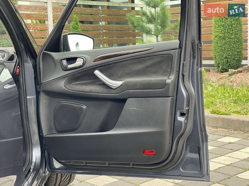 Минивэн Ford Galaxy 2010 в Стрые