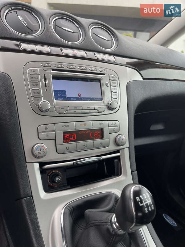 Минивэн Ford Galaxy 2010 в Стрые