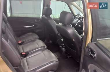 Минивэн Ford Galaxy 2006 в 