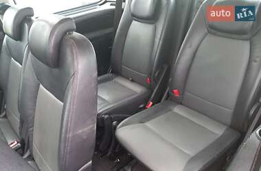 Минивэн Ford Galaxy 2006 в 