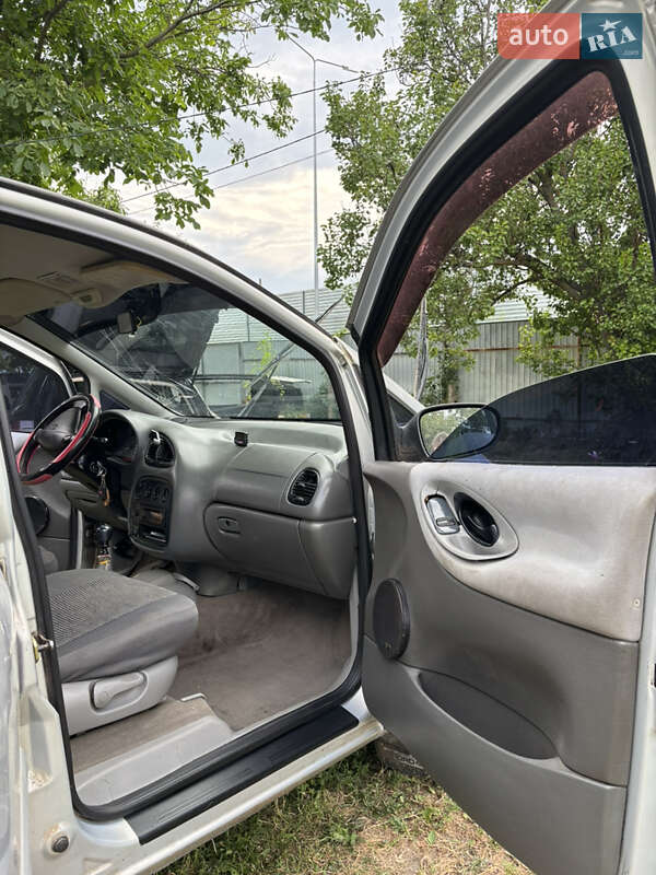 Мінівен Ford Galaxy 1999 в Сумах