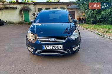 Минивэн Ford Galaxy 2010 в 