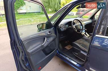 Минивэн Ford Galaxy 2010 в 