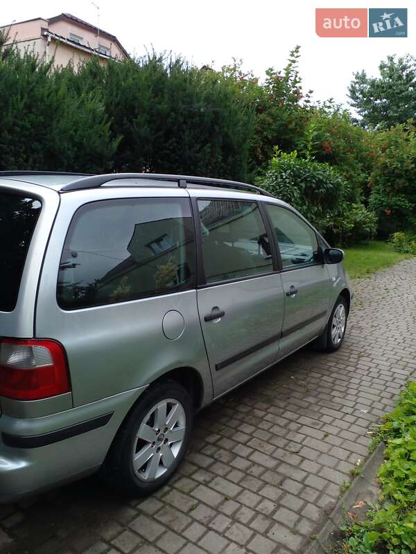 Минивэн Ford Galaxy 2002 в Луцке