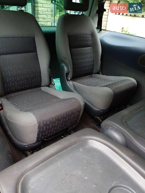 Минивэн Ford Galaxy 2002 в Луцке