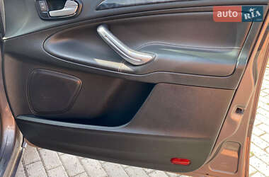 Минивэн Ford Galaxy 2013 в 