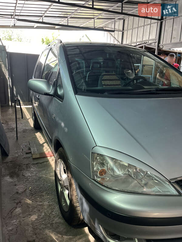 Минивэн Ford Galaxy 2004 в Днепре
