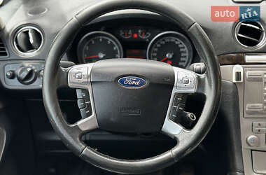 Минивэн Ford Galaxy 2006 в 