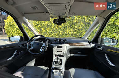 Минивэн Ford Galaxy 2010 в 
