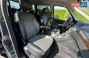 Минивэн Ford Galaxy 2010 в 