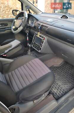 Минивэн Ford Galaxy 2003 в 