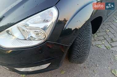 Минивэн Ford Galaxy 2011 в 