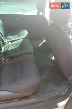 Минивэн Ford Galaxy 2003 в 