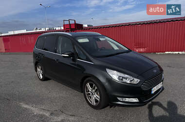Минивэн Ford Galaxy 2017 в 