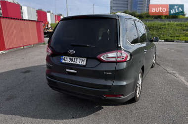 Минивэн Ford Galaxy 2017 в 
