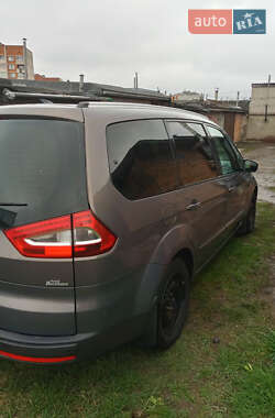 Минивэн Ford Galaxy 2011 в 