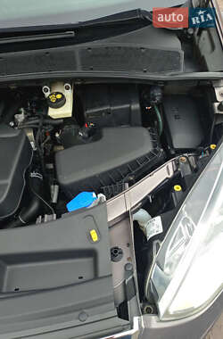 Минивэн Ford Galaxy 2011 в 
